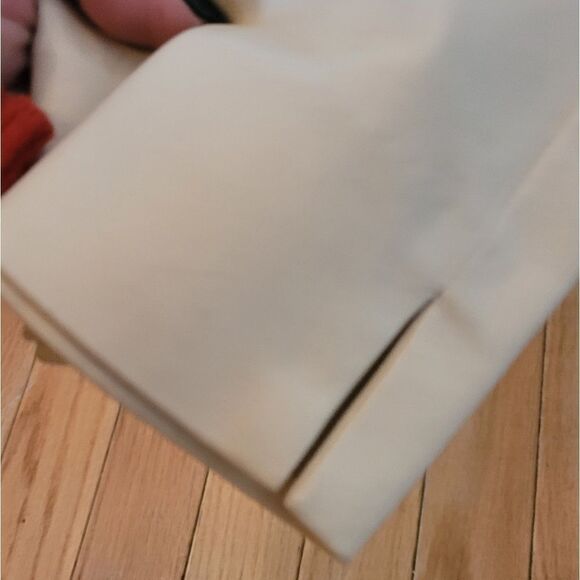 CHICO'S LIGHT KHAKI CAPRI PANTS - Picture 4 of 7